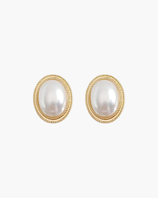 Pendientes de perla ovalada Radiance