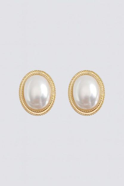 Pendientes De Perla Ovalada Radiance