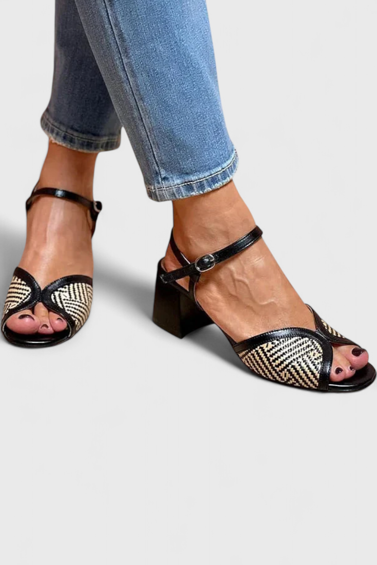 Ustinya Tacones Negros