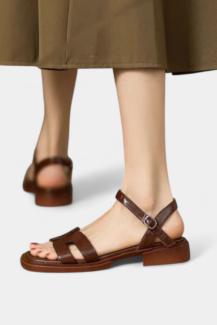 Sandalias planas Calyssa